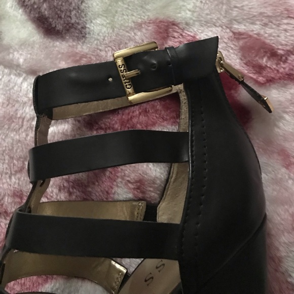 Guess Sandals - Picture 3 of 4